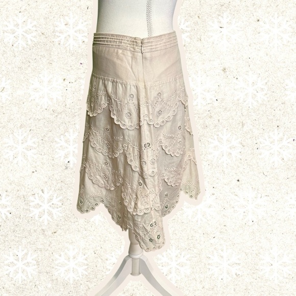 BCBGMaxAzria Soft Beige Lightweight Cotton Tiered Eyelet A-Line Mini Skirt Sz 2 - Picture 5 of 12